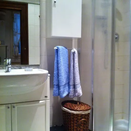 Leoni Apartment *