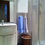 Leoni Apartment *